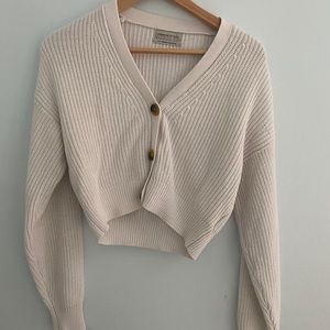 Very Cute Urban Outfitters Cardigan